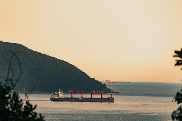 Crescimento da cabotagem: O mar como rodovia